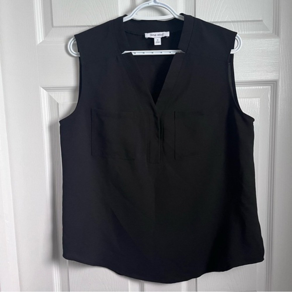 3/25$💥 Nine West Top Cami Tank Black V neck Medium Women Sleeveless Summer